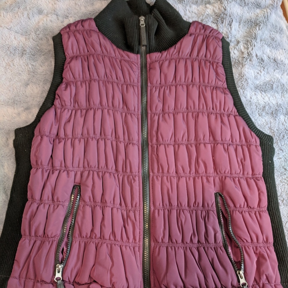 Calvin Klein Burgundry Performance down vest